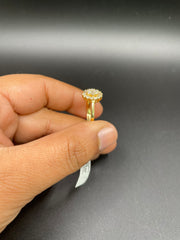 18KT flower shape gold ring with diamonds