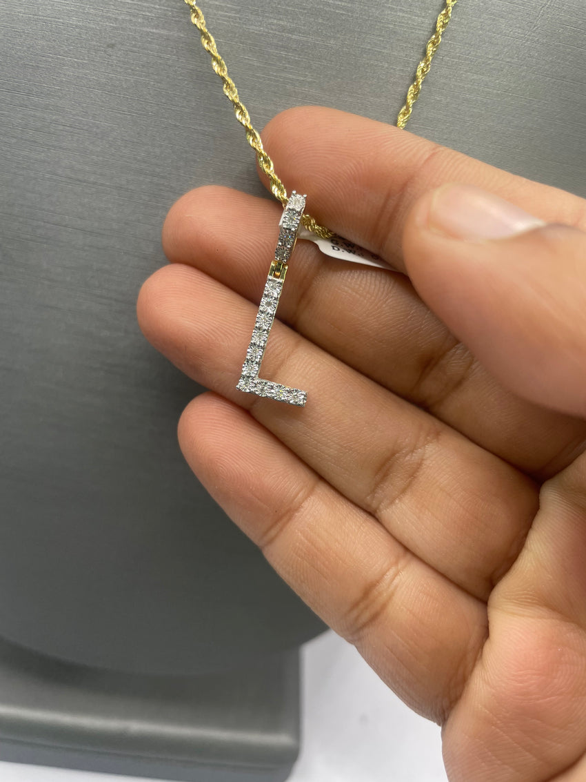 10KT gold chain and L letter charm