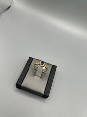 10KT gold sapphire ring