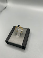 10KT gold sapphire ring