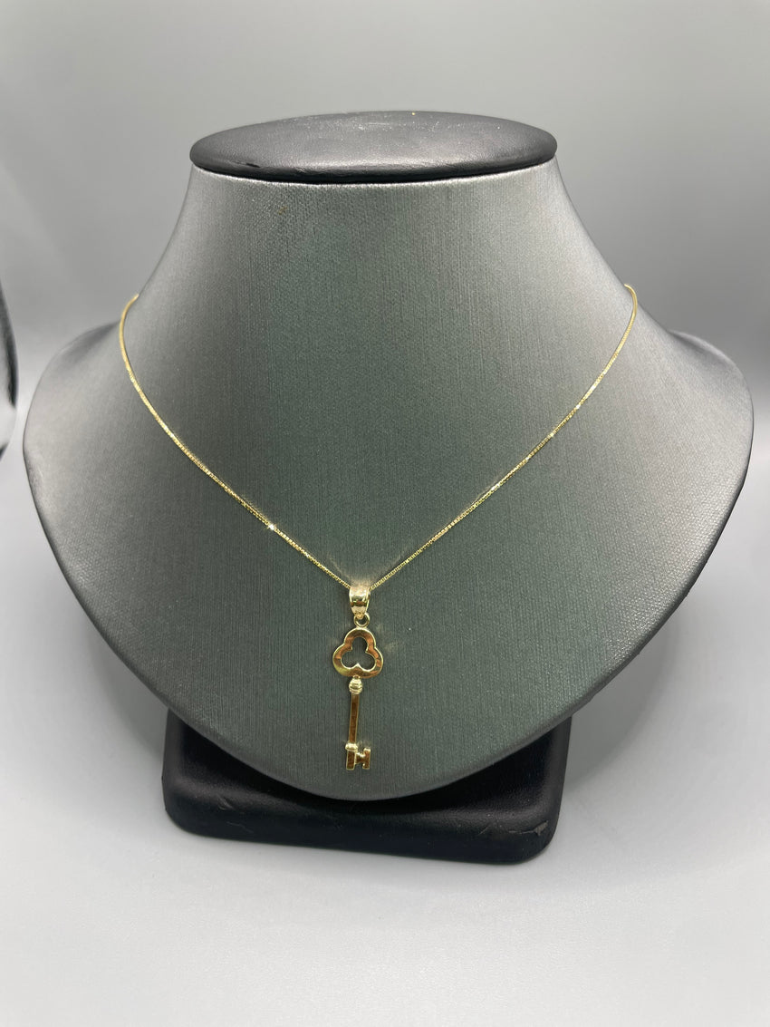 10KT gold charm and chain
