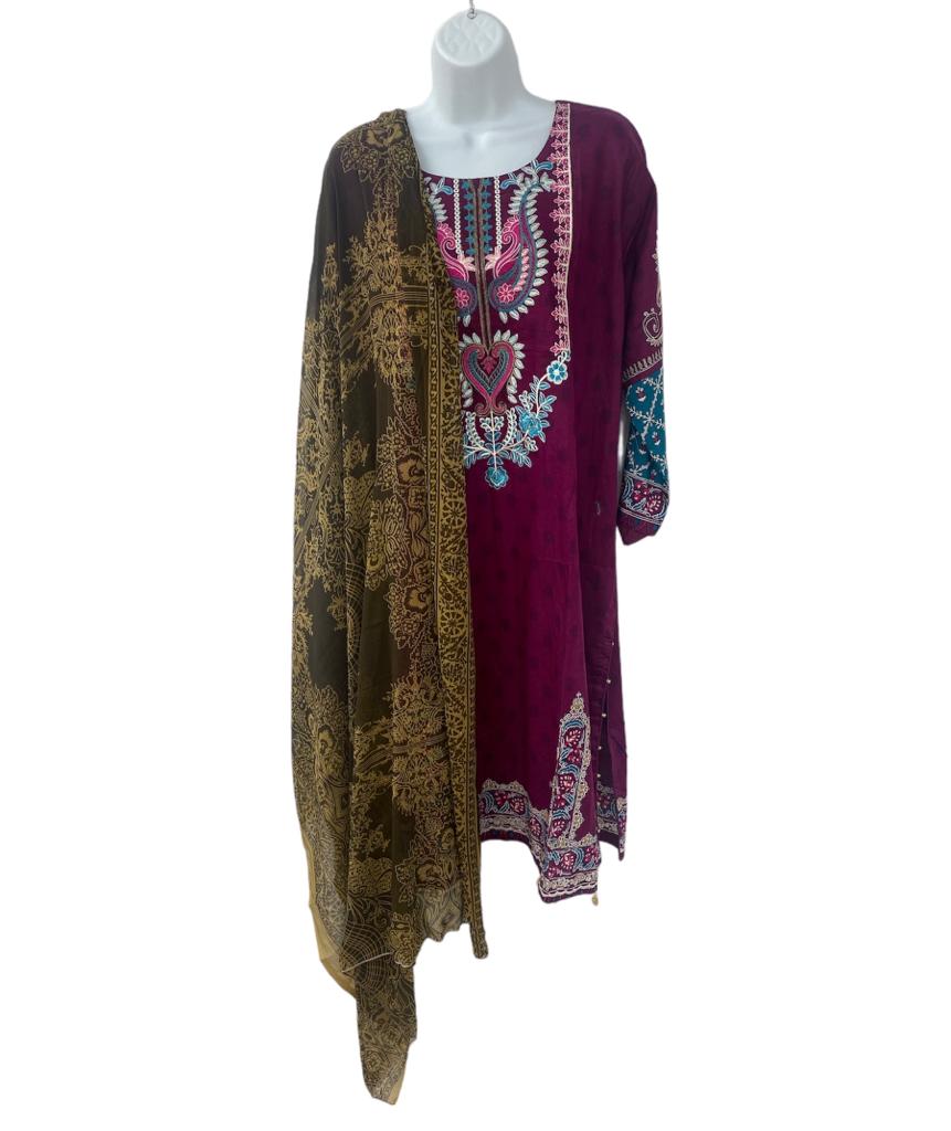 Pink color dailywear dress with dupatta.